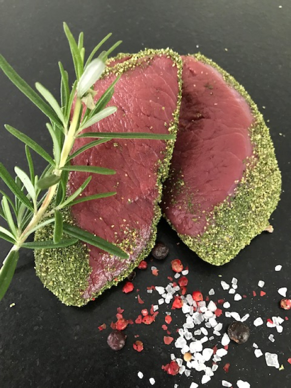 Steaks vom Junghirsch im Kräutermantel - s'KerbaL Steaks vom Junghirsch im Kräutermantel - s'KerbaL